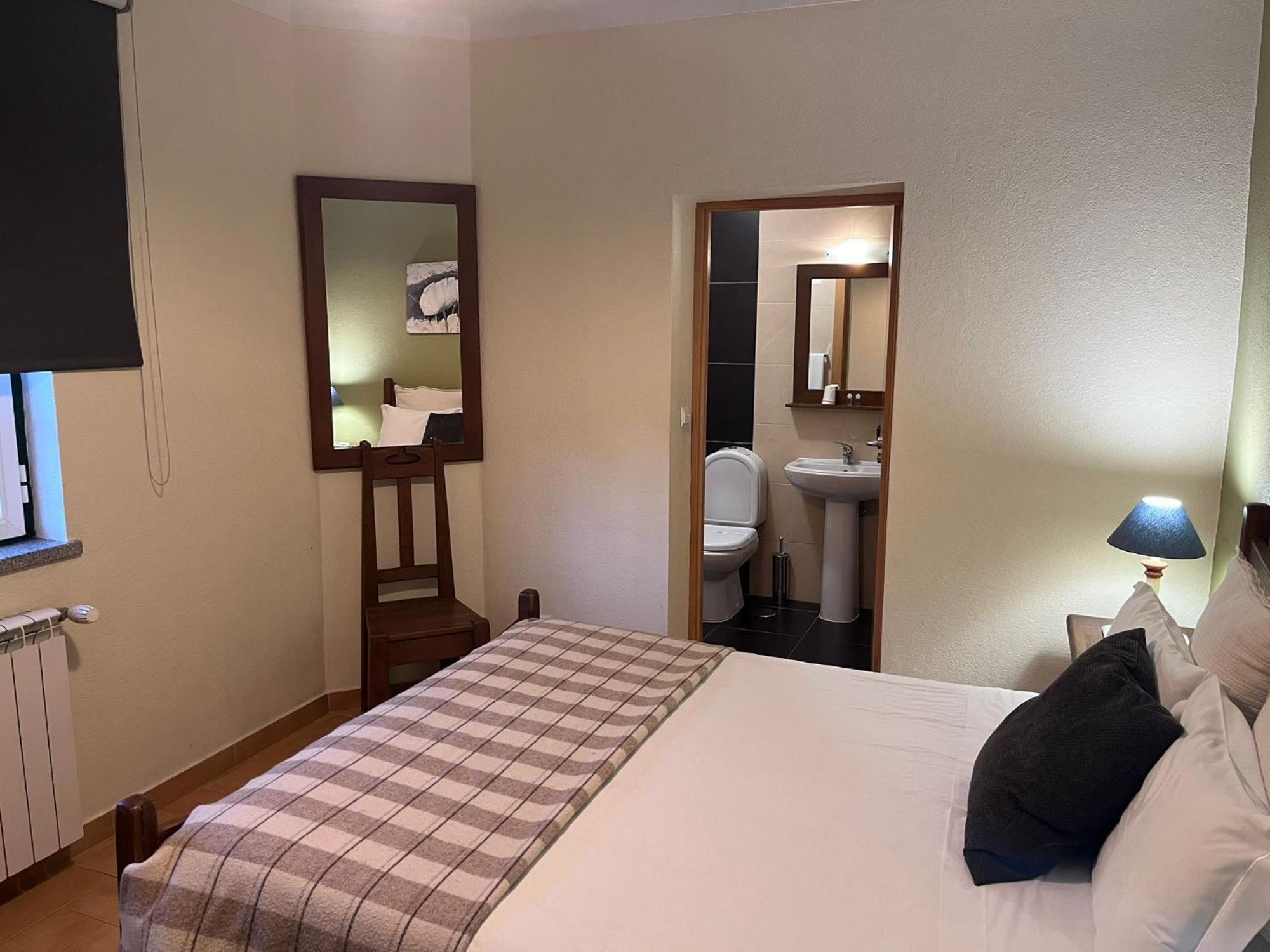 Casa Da Fonte Sagrada Hotel Loriga Kültér fotó