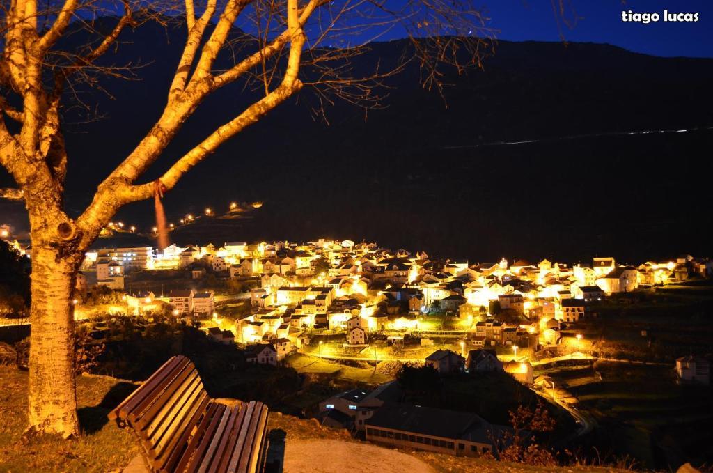 Casa Da Fonte Sagrada Hotel Loriga Kültér fotó